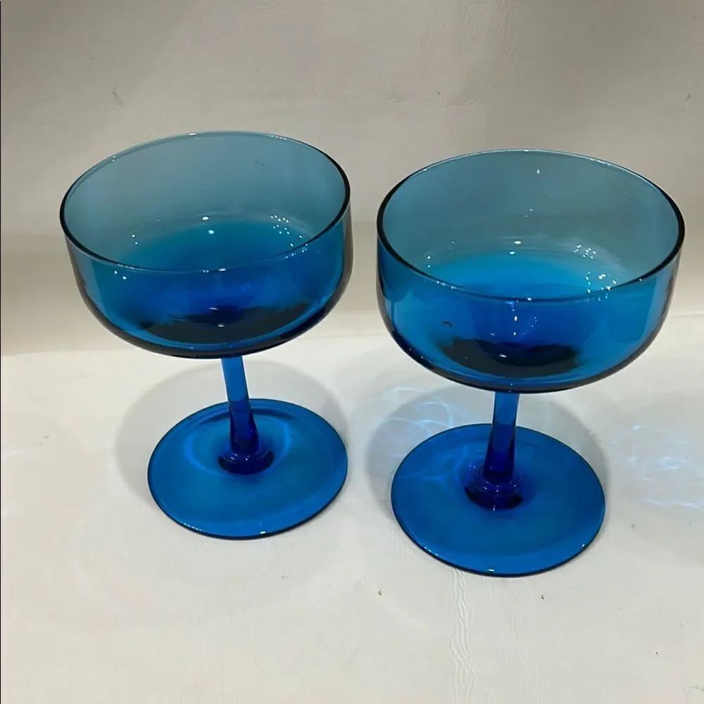 Vintage Deep Sea Blue Martini Glasses Goblets 8 Oz 4 3/4 In Tall 3 1/2 In Round